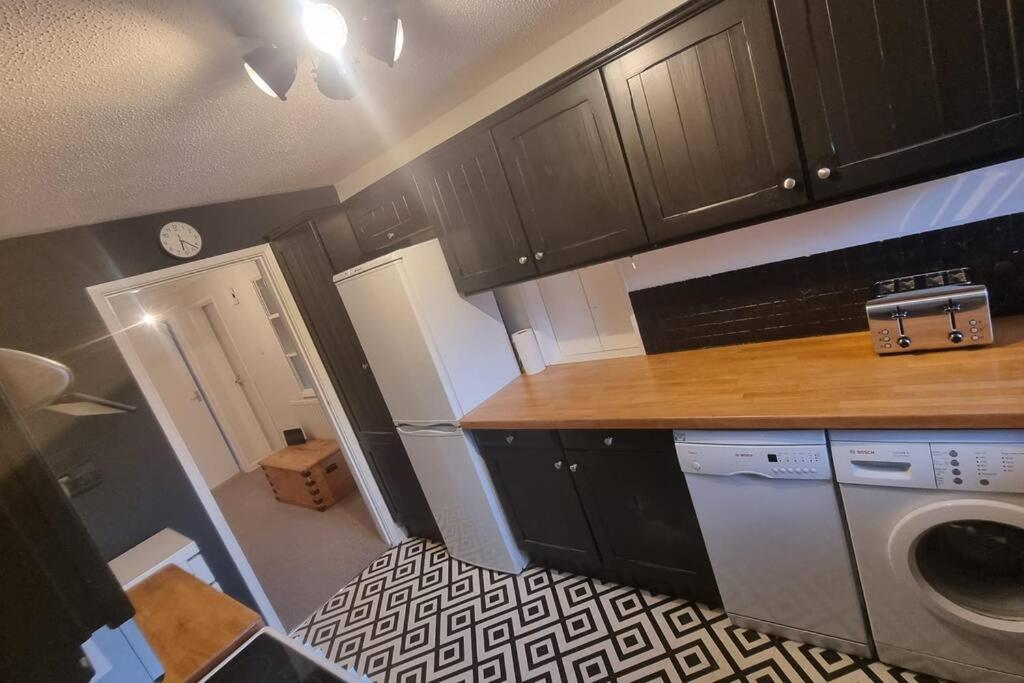 Spacious Self Contained Flat In Superb Location Lymington Ngoại thất bức ảnh